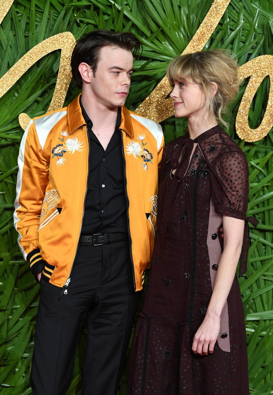 British Fashion Awards 2017: Charlie Heaton i Natalia Dyer