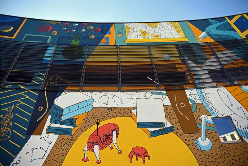 Mural na Galerii Krakowskiej zainspirowany twórczością Stanisława Lema