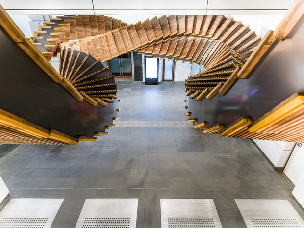 Artystyczna instalacja na stacji Wynyard w Sydney