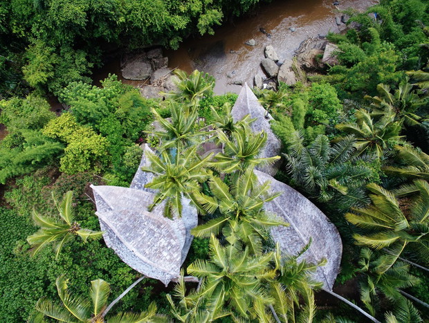 Bambusowy dom na Bali, widok z góry, projekt: IBUKU
