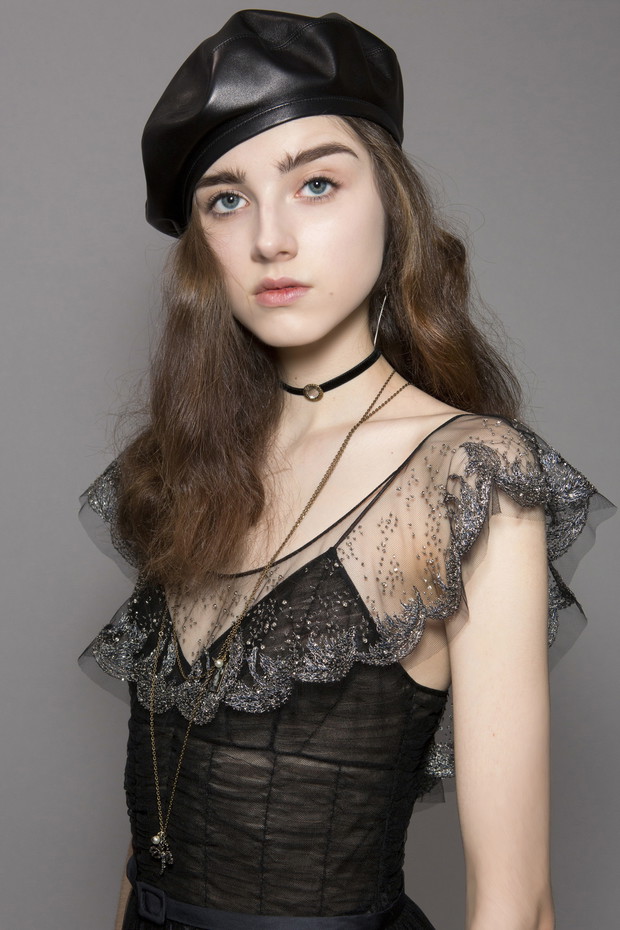 Fryzury sylwestrowe 2017: pokaz Dior