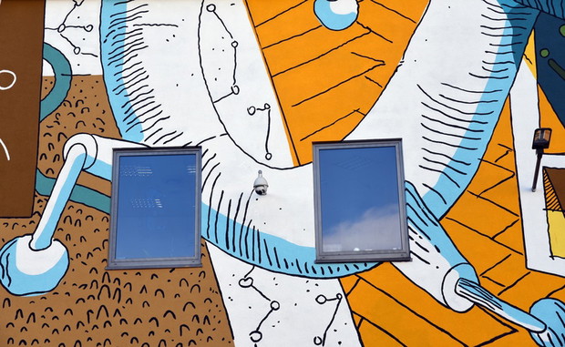 Mural na Galerii Krakowskiej zainspirowany twórczością Stanisława Lema