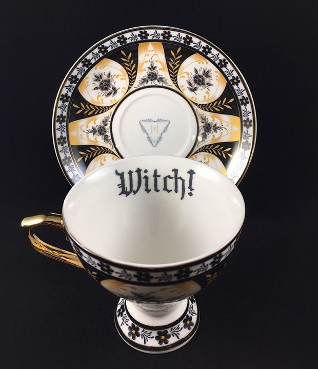 Porcelana z przesłaniem autorstwa Melissy Johnson