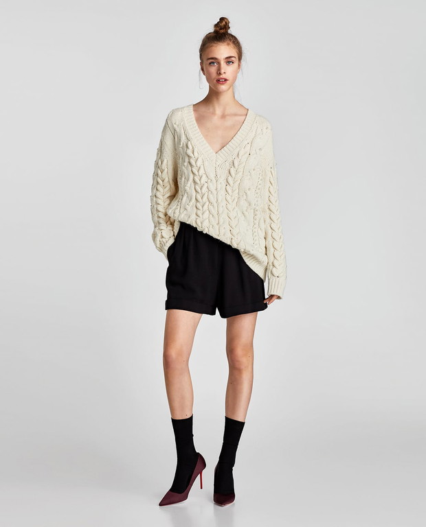 Wyprzedaż Zara: SWETER ZE SZTUCZNYMI PERŁAMI WYKONANY ŚCIEGIEM WARKOCZOWYM 159,00 PLN ZAMIAST 199,00 PLN