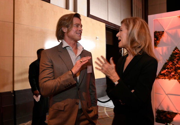 Brad Pitt na spotkaniu z innymi nominowanymi do Oscarów 2020.