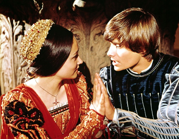 Kadr z filmu Romeo i Julia, Olivia Hussey, Leonard Whiting, 1968