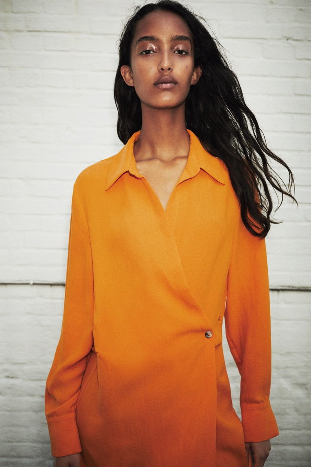 Mona Tougaard w lookbooku ZARA - lato 2020