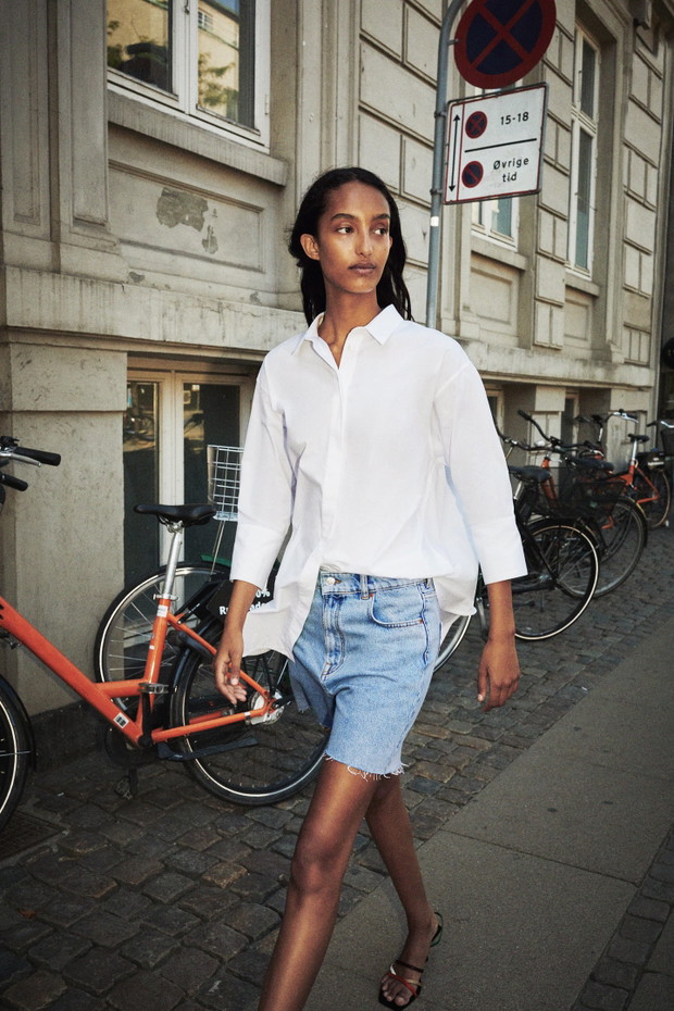 Mona Tougaard w lookbooku ZARA - lato 2020