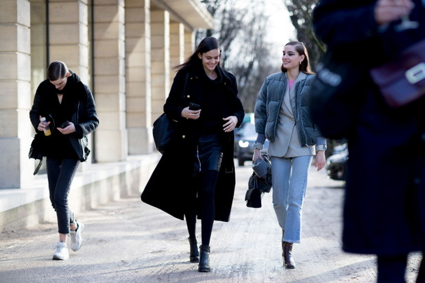 Stylizacje gości na Paryskim Tygodniu Mody haute couture SS18