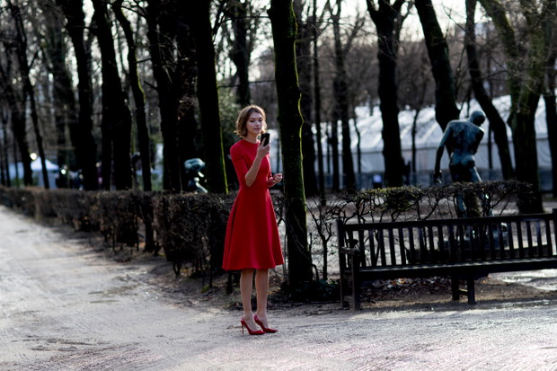 Stylizacje gości na Paryskim Tygodniu Mody haute couture SS18