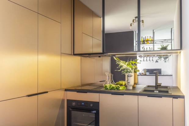 Kawalerka na warszawskiej Woli, projekt: Decoroom