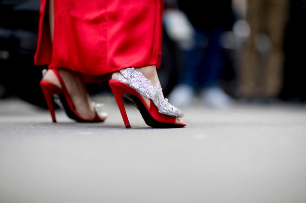 Dodatki gości na Paryskim Tygodniu Mody (street style)