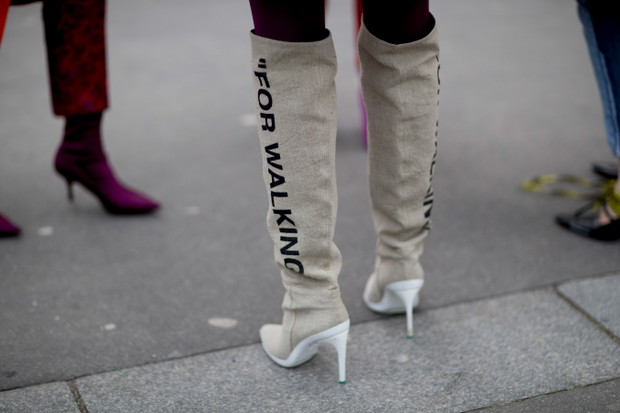 Dodatki gości na Paryskim Tygodniu Mody (street style)