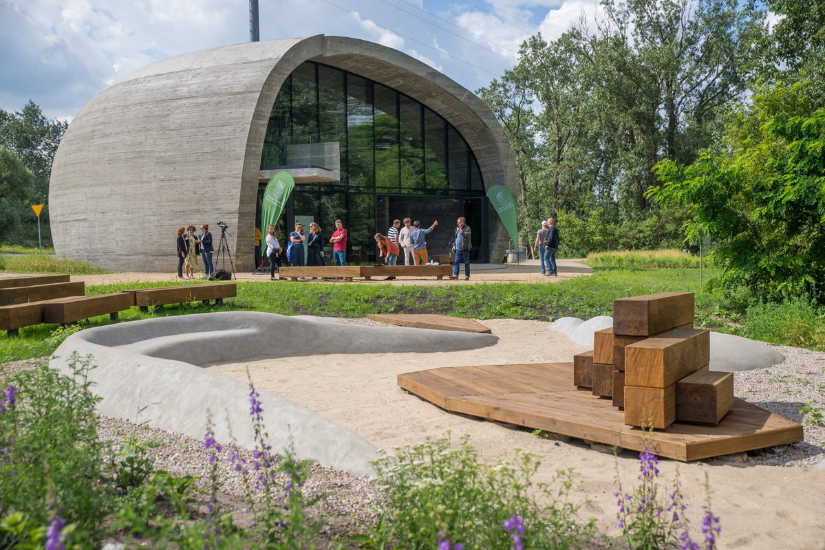 Pawilon Edukacyjny „Kamień”, projekt: eM4 Pracownia Architektury Brataniec