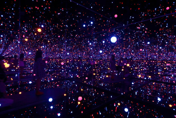 Infinity Rooms