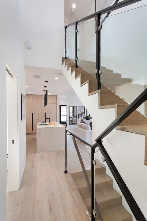 Jasny dom w Laguna Beach, projekt: Dina Marciano Design