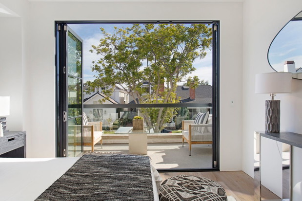 Jasny dom w Laguna Beach, projekt: Dina Marciano Design