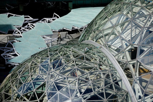 The Spheres, biuro Amazon w Seattle