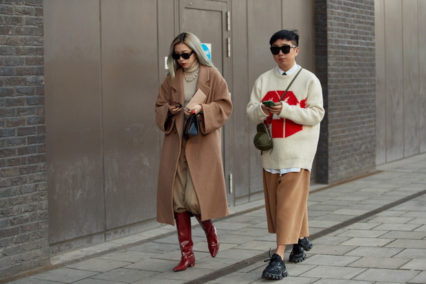London Fashion Week jesień-zima 2020/2021: stylizacje gości