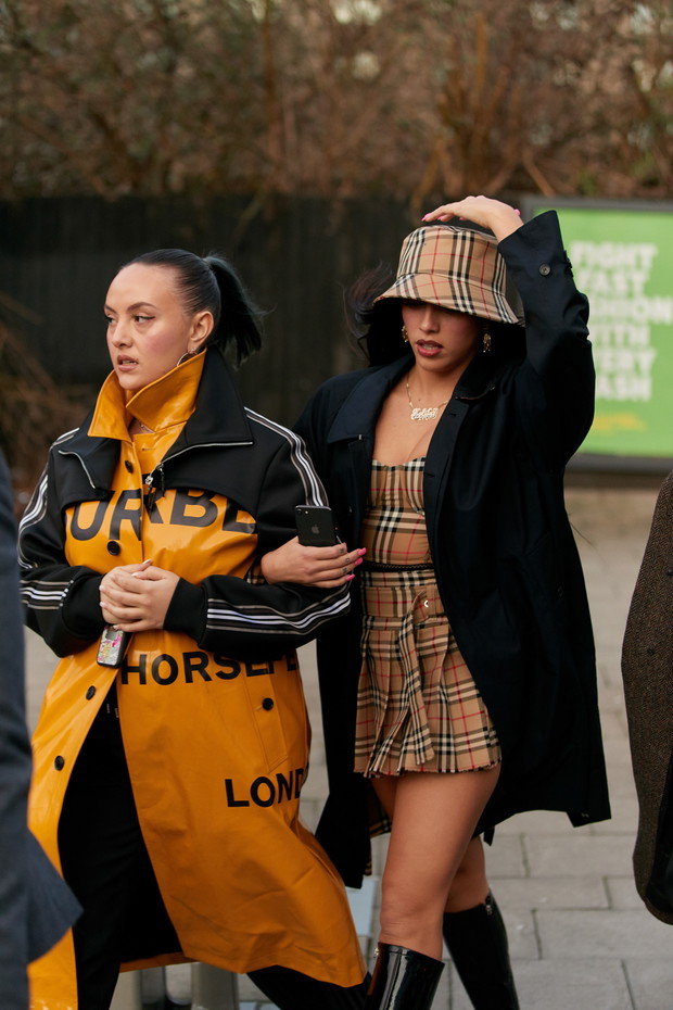 London Fashion Week jesień-zima 2020/2021: stylizacje gości