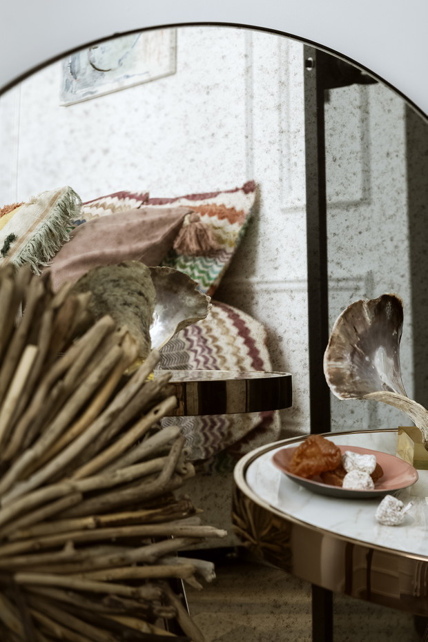 Klasyka plus boho szyk w warszawskiej kamienicy, Monika Goszcz-Kłos z biura projektowego GOSZCZDESIGN, stylizacja: Patrycja Rabińska