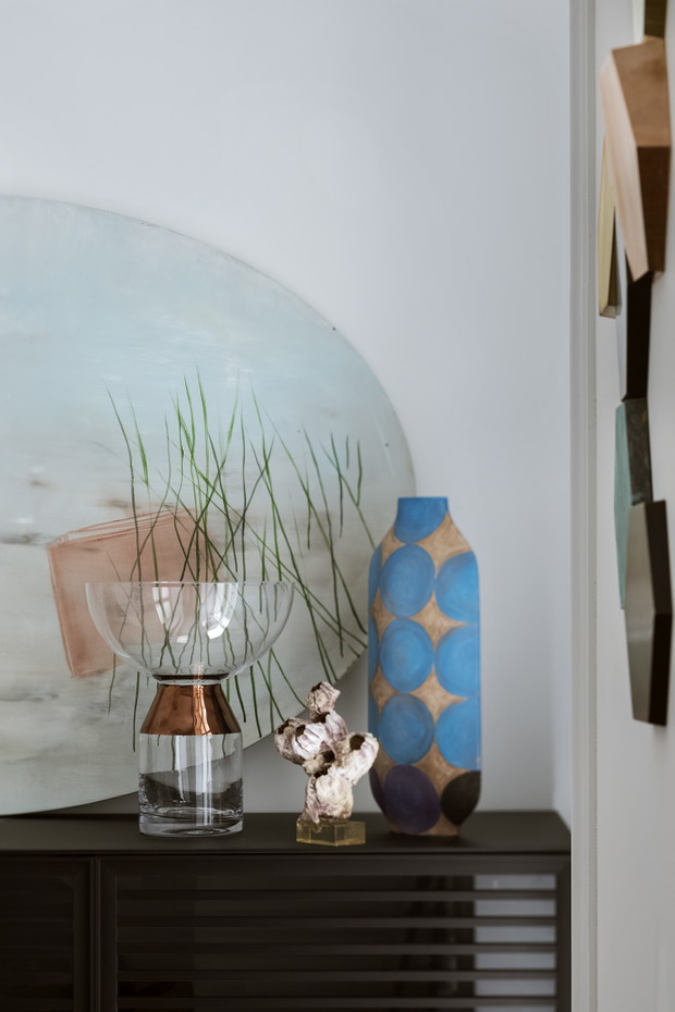 Klasyka plus boho szyk w warszawskiej kamienicy, Monika Goszcz-Kłos z biura projektowego GOSZCZDESIGN, stylizacja: Patrycja Rabińska