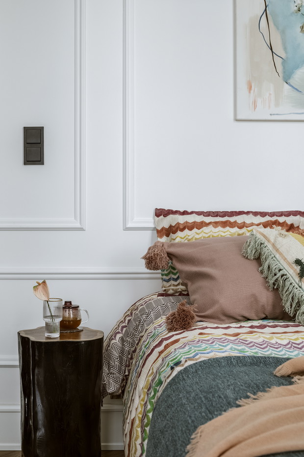 Klasyka plus boho szyk w warszawskiej kamienicy, Monika Goszcz-Kłos z biura projektowego GOSZCZDESIGN, stylizacja: Patrycja Rabińska