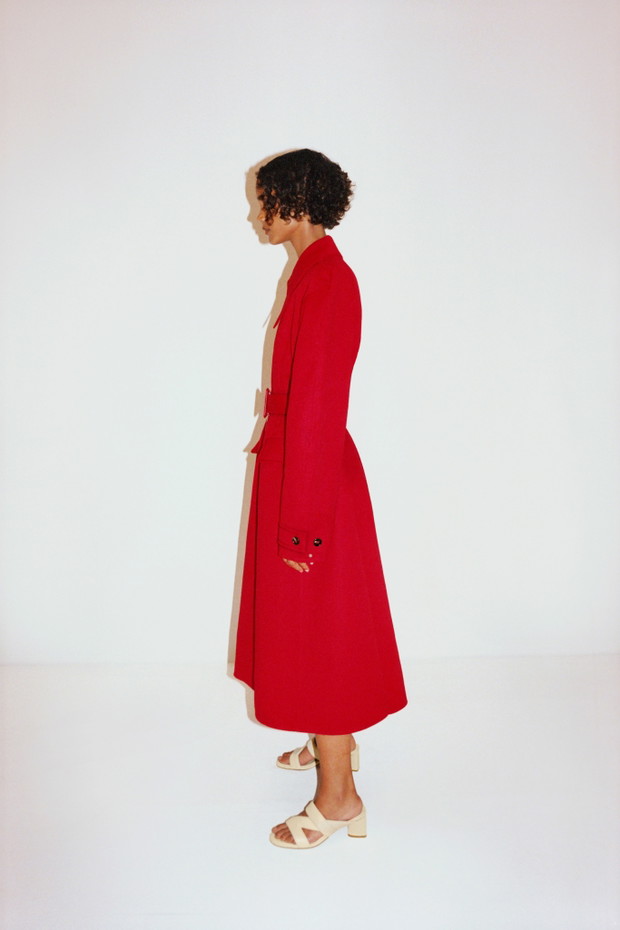 Bottega Veneta Resort 2021: jaskrawa historia