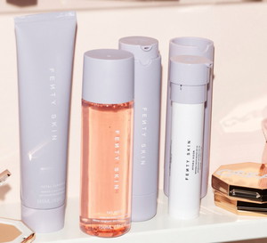 Fenty Skin. Nowe kosmetyki od Rihanny można już kupić! Poznaj ceny i produkty do pielęgnacji