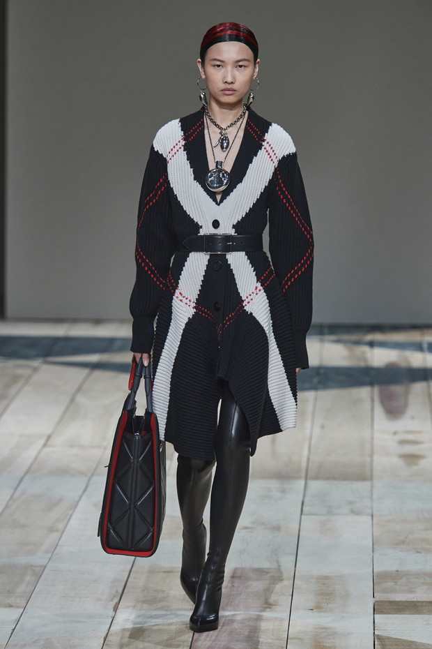 Alexander McQueen jesień-zima 2020/2021