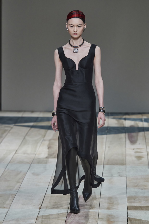 Alexander McQueen jesień-zima 2020/2021