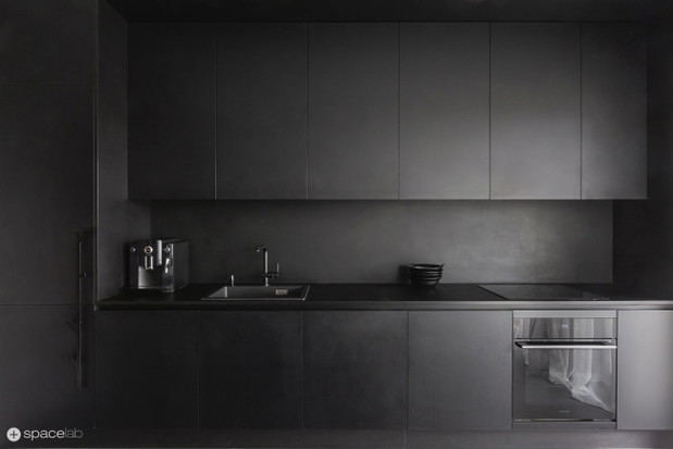 Apartament z czarną kuchnią, projekt: Agnieszka Deptuła, Spacelab
