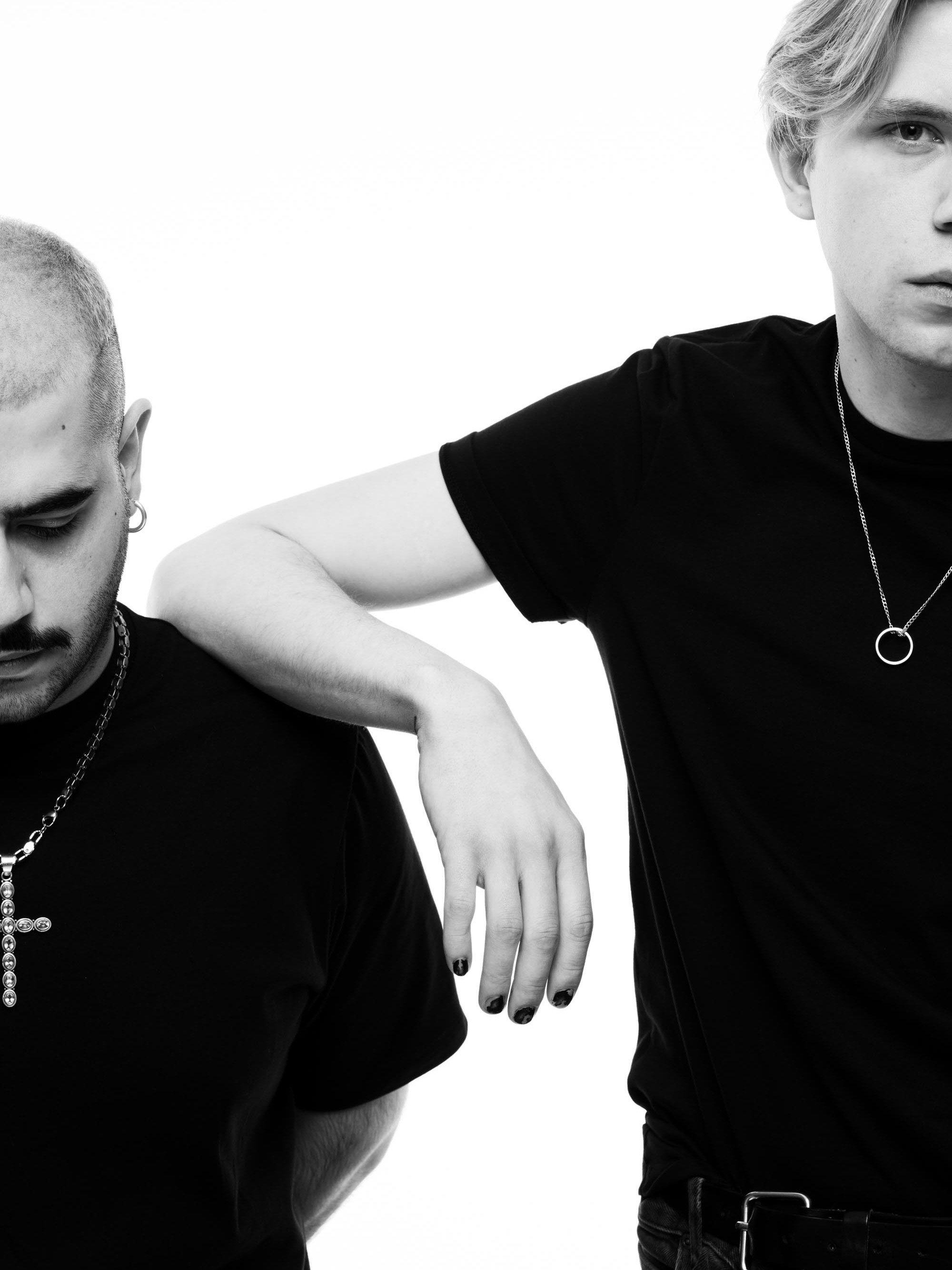 NAGO - t-shirty dla facetów, Arman Galstyan i Łukasz Horbów