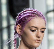 Modne fryzury 2020, fryzury subkultur, I love Pretty
