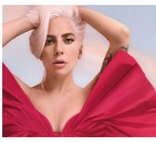 Valentino dostępne w Polsce! Poznaj perfumy, których twarzą jest Lady Gaga