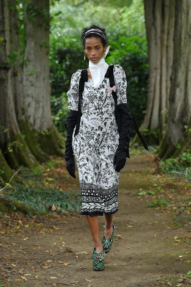 Kolekcja Erdem wiosna-lato 2021