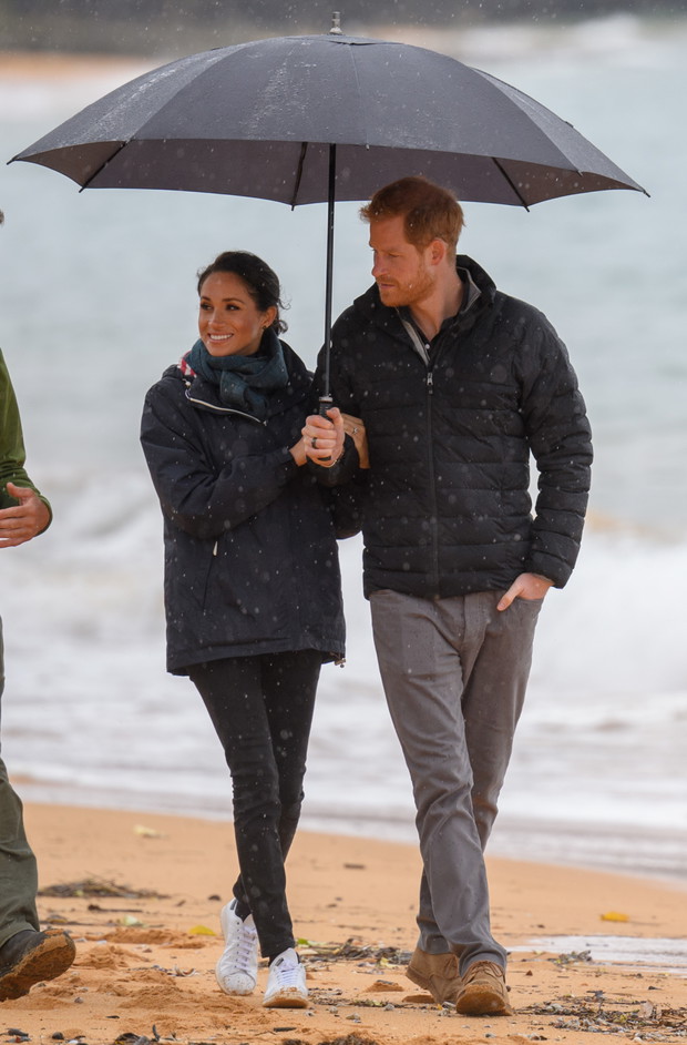 Meghan Markle w sneakersach adidas Stan Smith, październik 2018 rok.