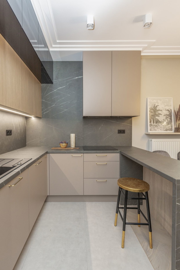 Kawalerka w beżach, projekt Decoroom