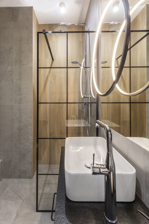 Kawalerka w beżach, projekt Decoroom