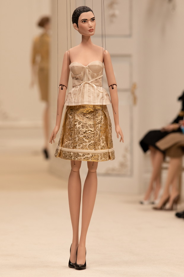 Moschino wiosna-lato 2021