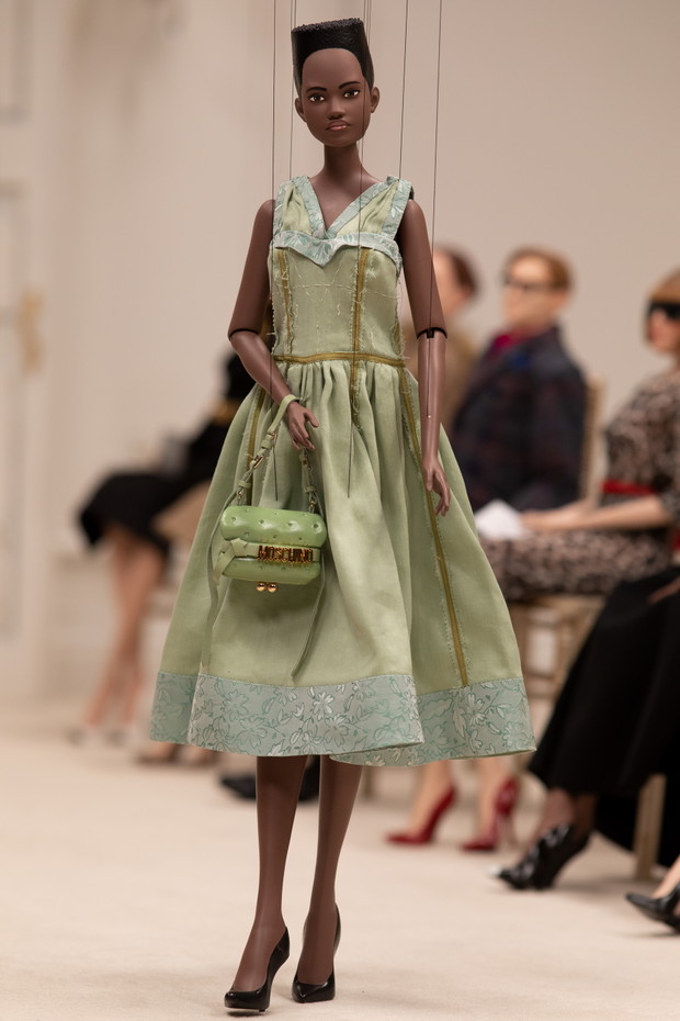 Moschino wiosna-lato 2021