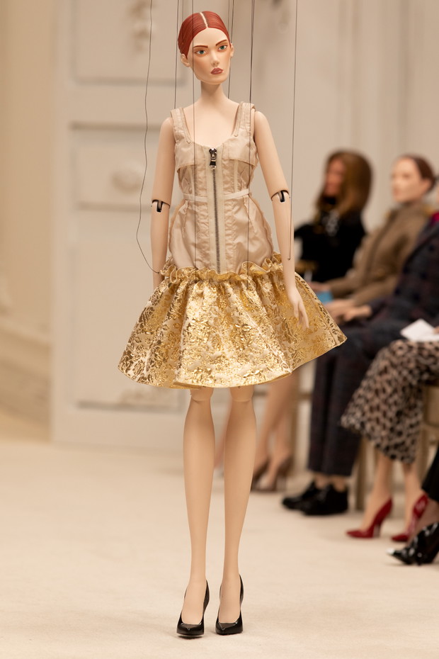 Moschino wiosna-lato 2021