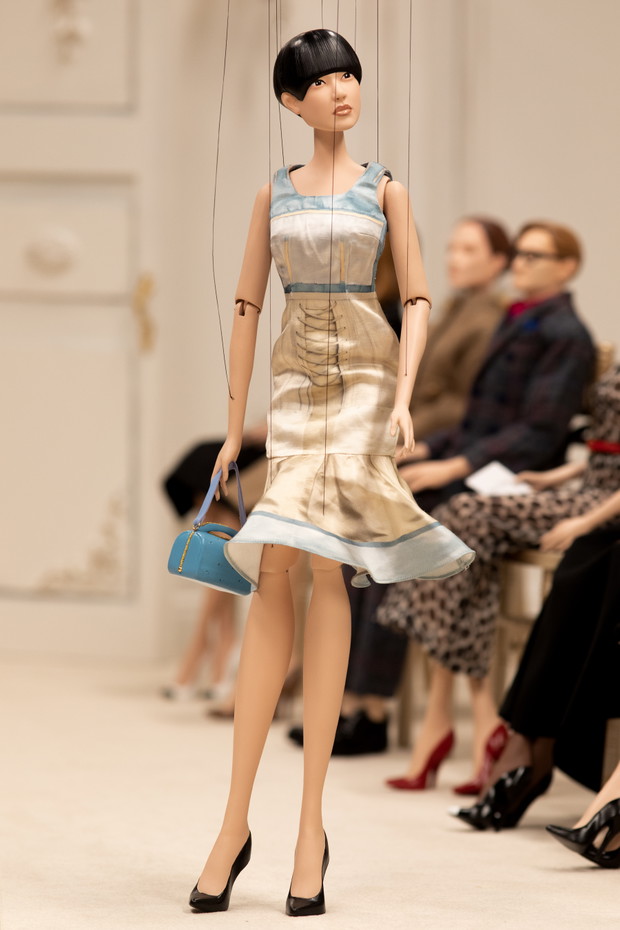 Moschino wiosna-lato 2021