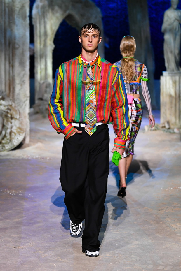 Versace wiosna-lato 2021