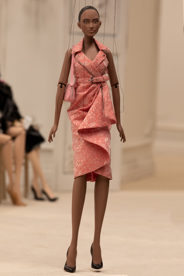 Moschino wiosna-lato 2021