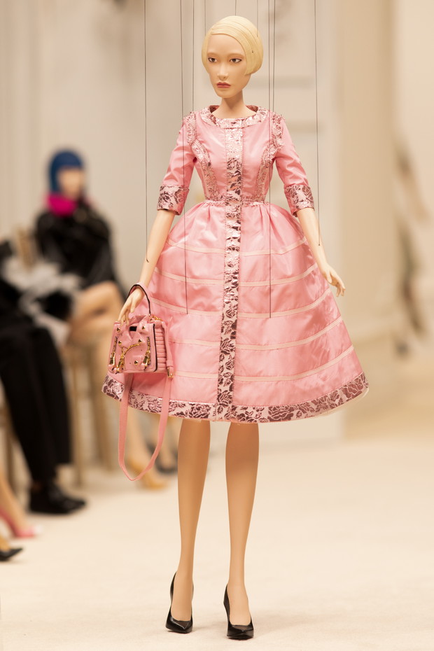 Moschino wiosna-lato 2021