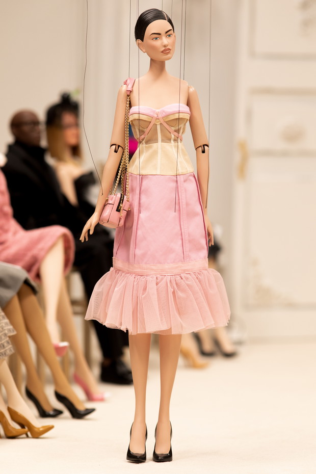 Moschino wiosna-lato 2021