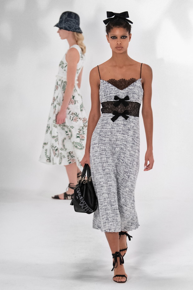 Giambattista Valli wiosna-lato 2021