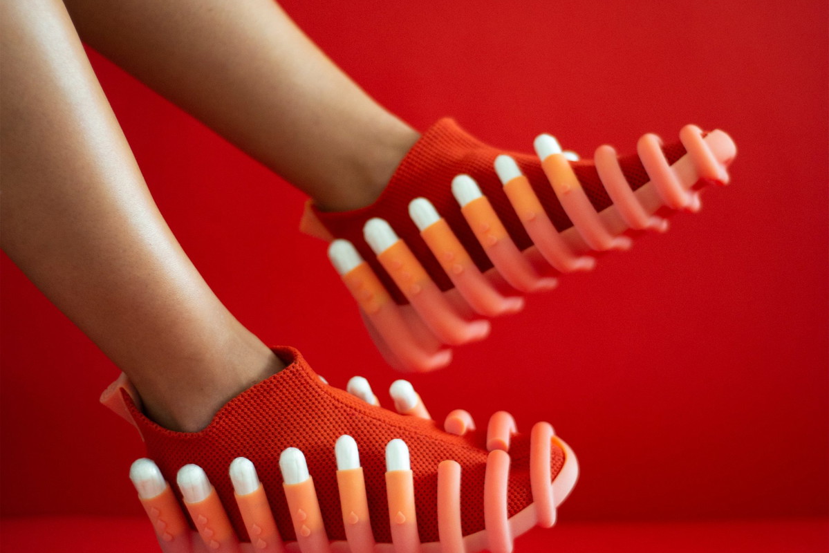 Sneakersy Netina, autorstwa Nethy Goldberg.