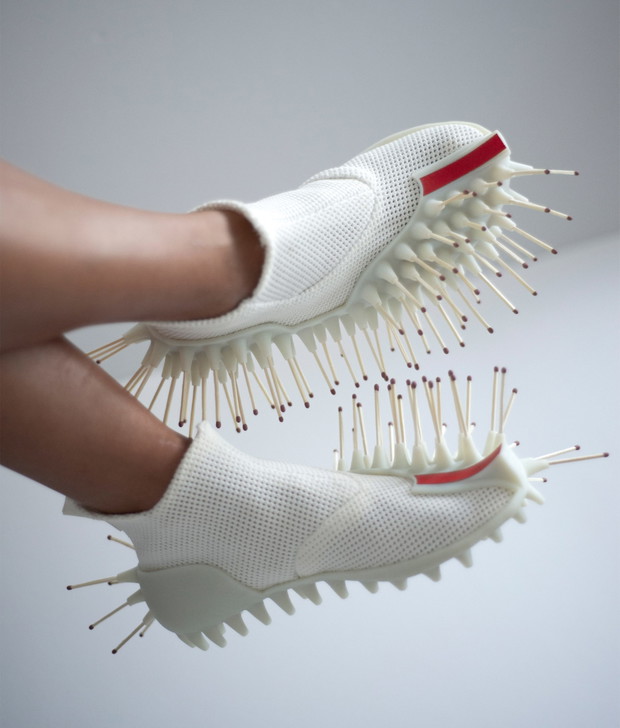 Sneakersy Netina, autorstwa Nethy Goldberg.